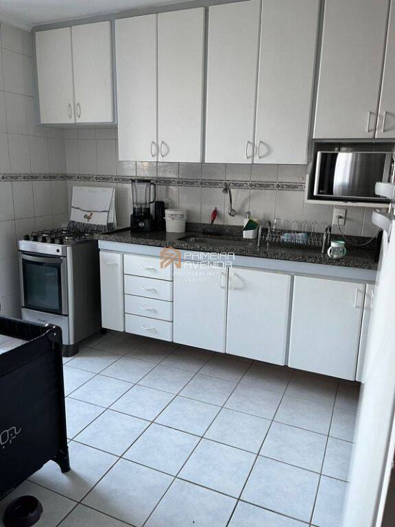 Apartamento à venda com 2 quartos, 65m² - Foto 4