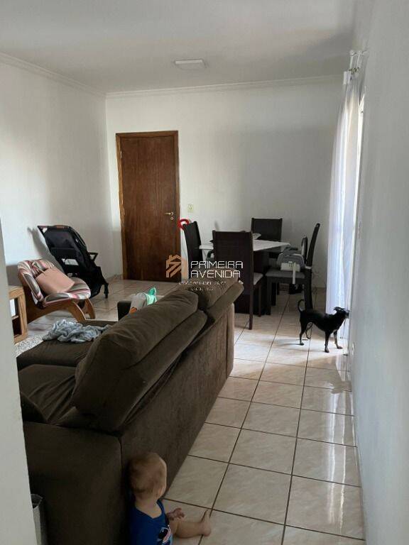 Apartamento à venda com 2 quartos, 65m² - Foto 3