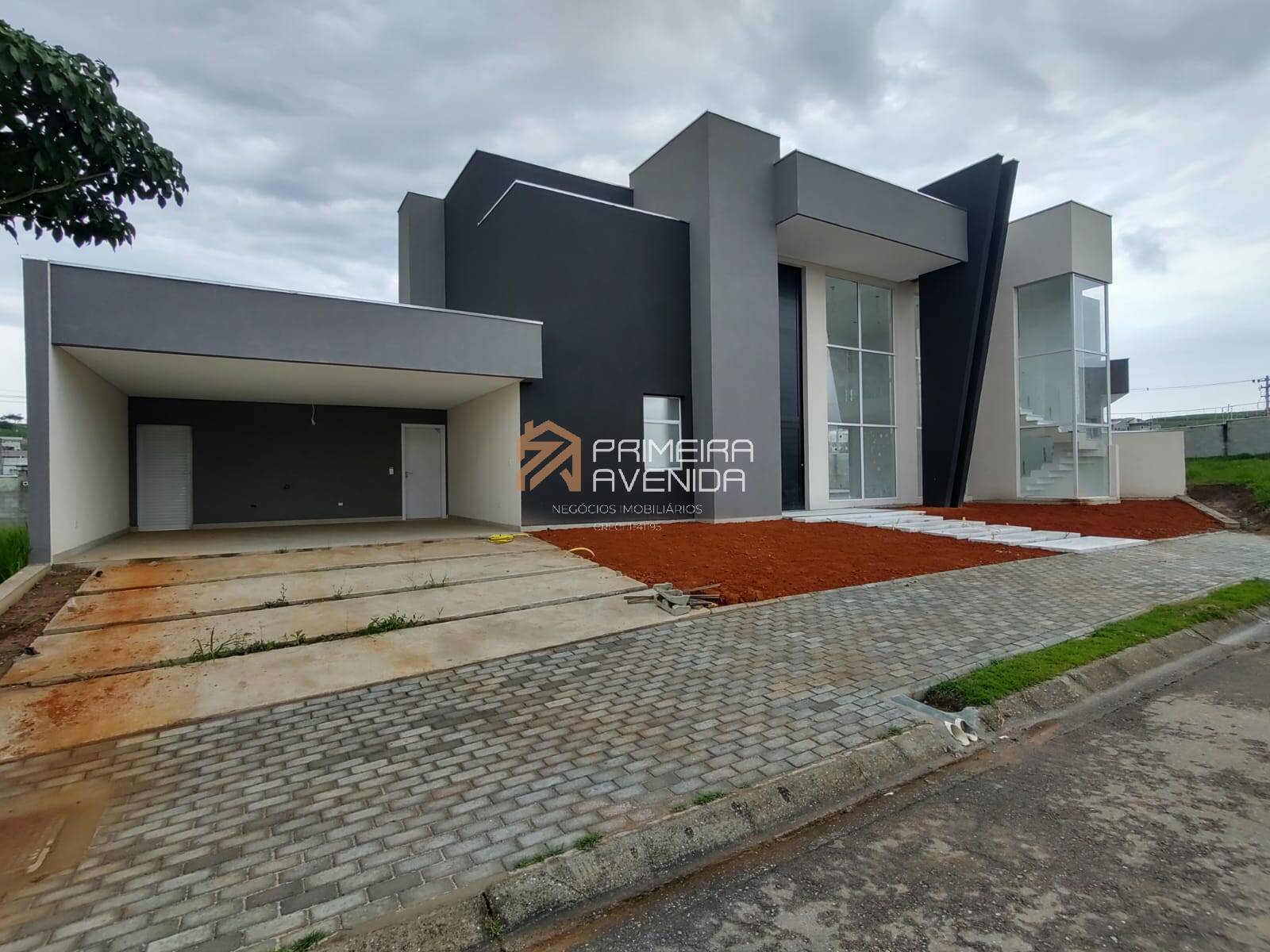 Casa de Condomínio à venda com 4 quartos, 714m² - Foto 1