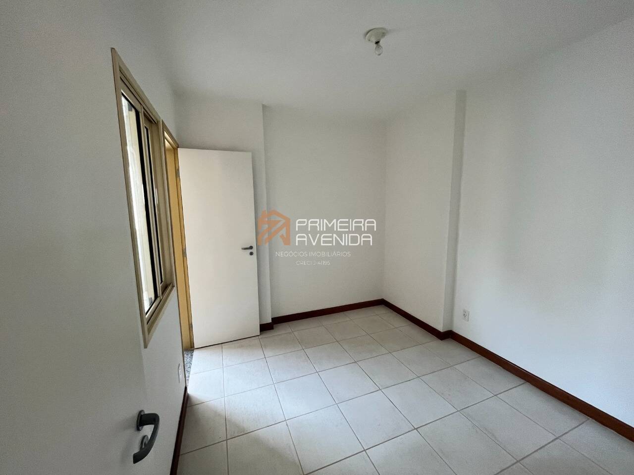 Apartamento à venda com 4 quartos, 132m² - Foto 9