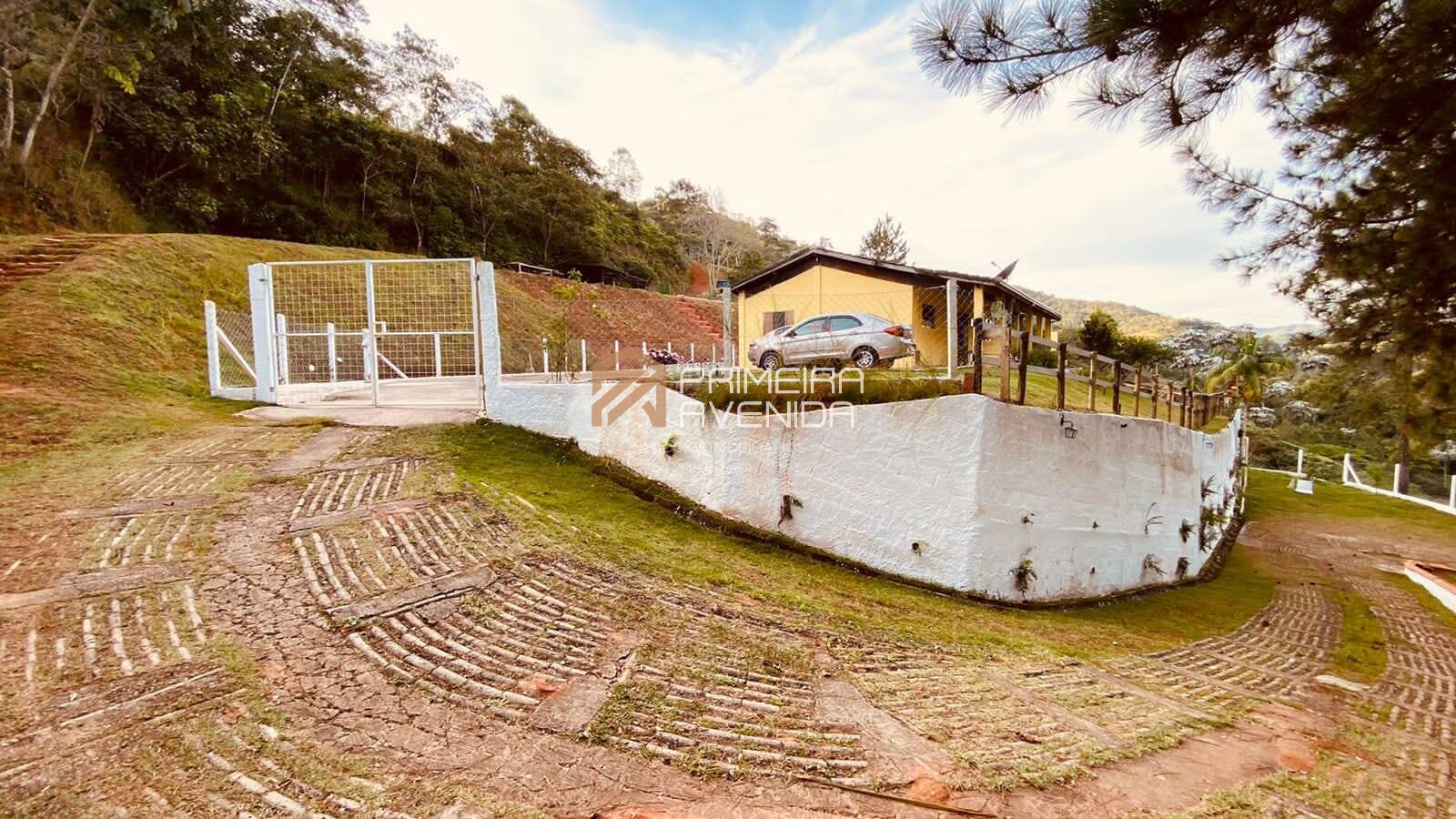 Fazenda à venda com 3 quartos, 225m² - Foto 8