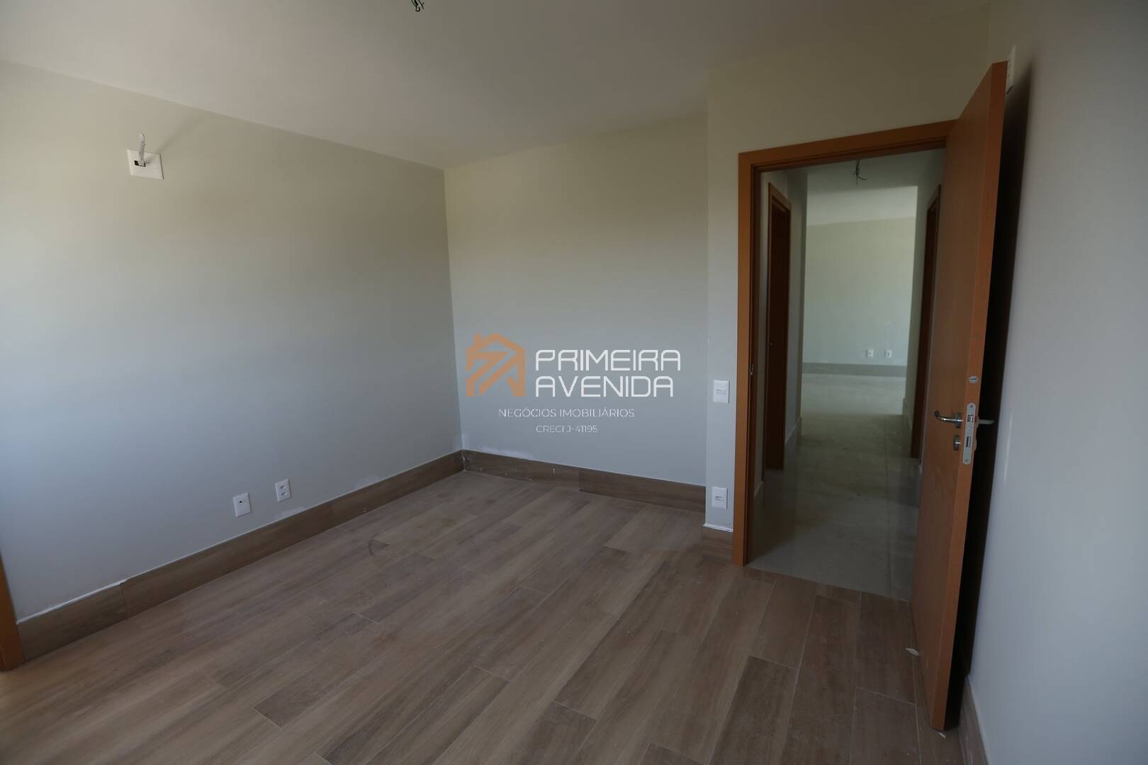 Apartamento à venda com 3 quartos, 106m² - Foto 9