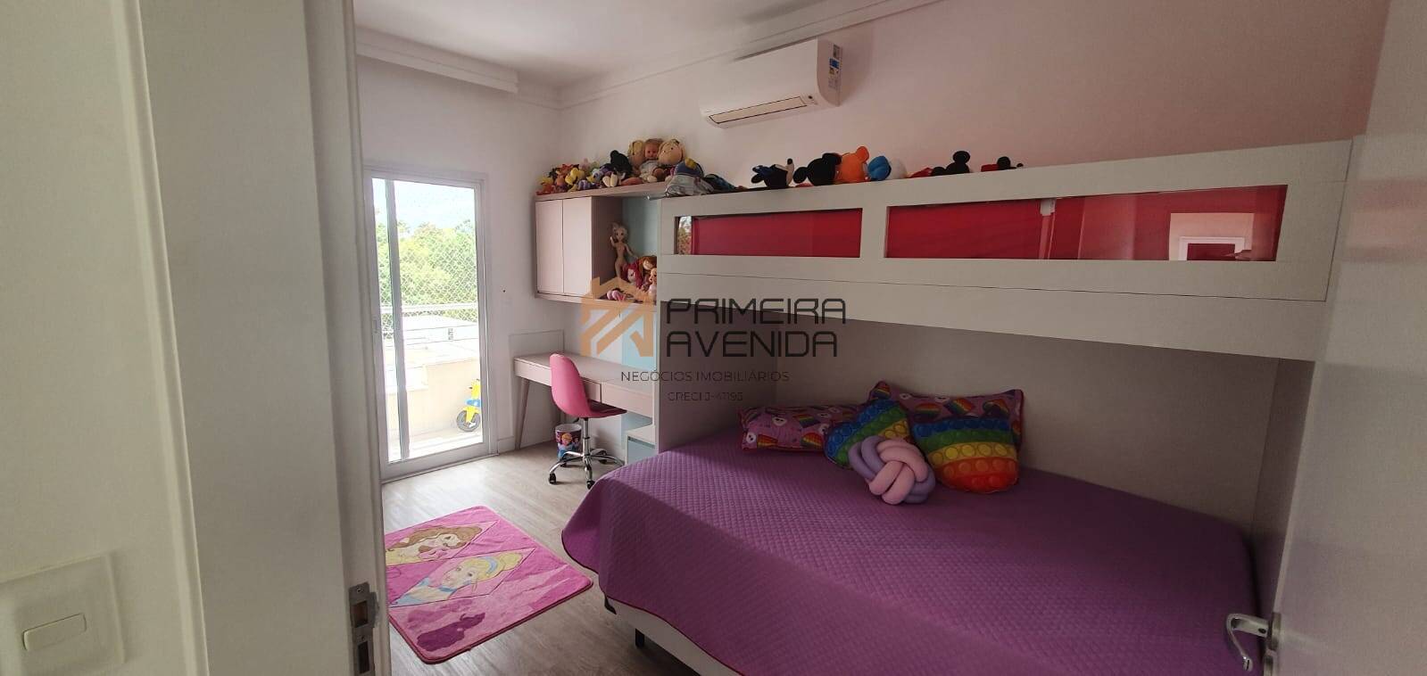 Casa à venda com 3 quartos, 210m² - Foto 7