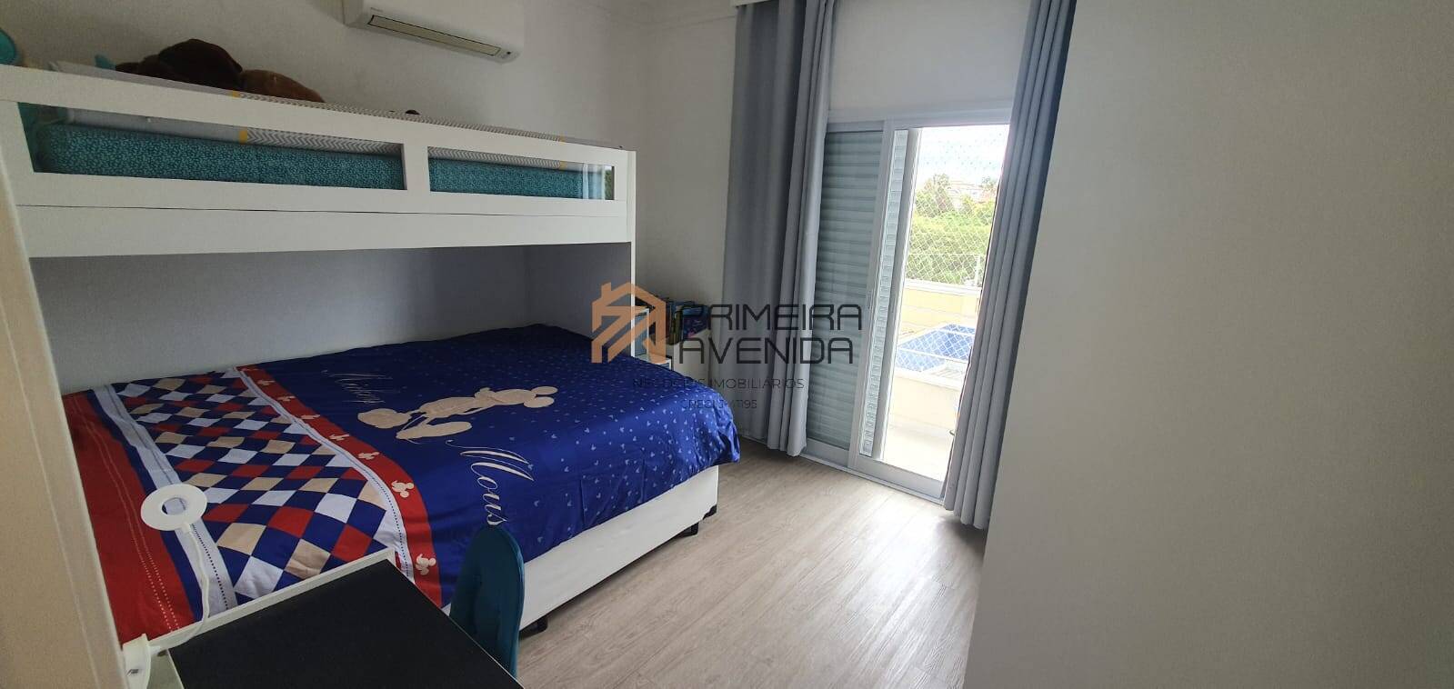 Casa à venda com 3 quartos, 210m² - Foto 8