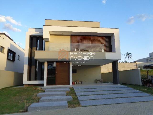 Casa à venda com 4 quartos, 374m² - Foto 2