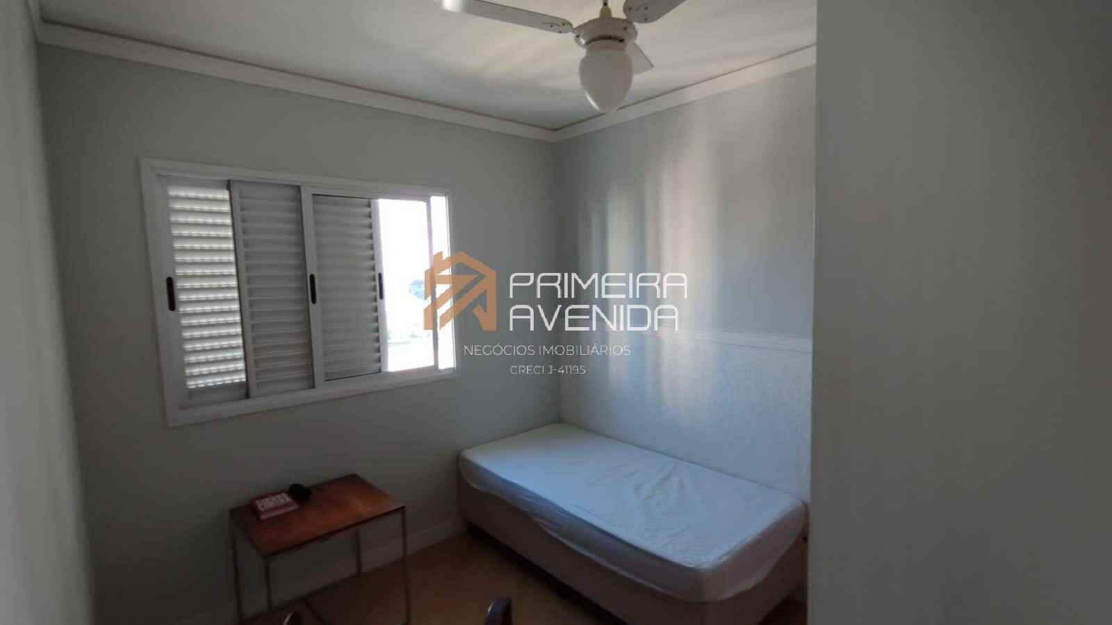 Apartamento à venda com 3 quartos, 80m² - Foto 4