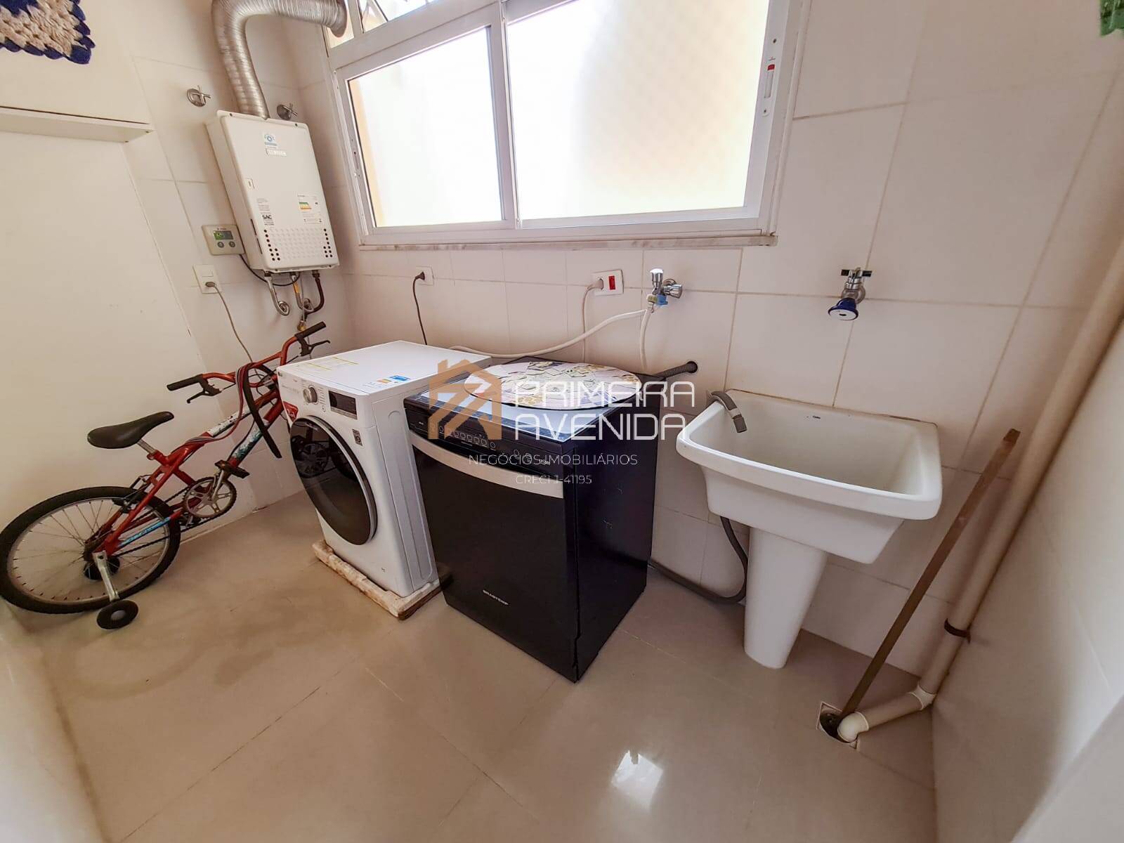 Apartamento à venda com 3 quartos, 156m² - Foto 11