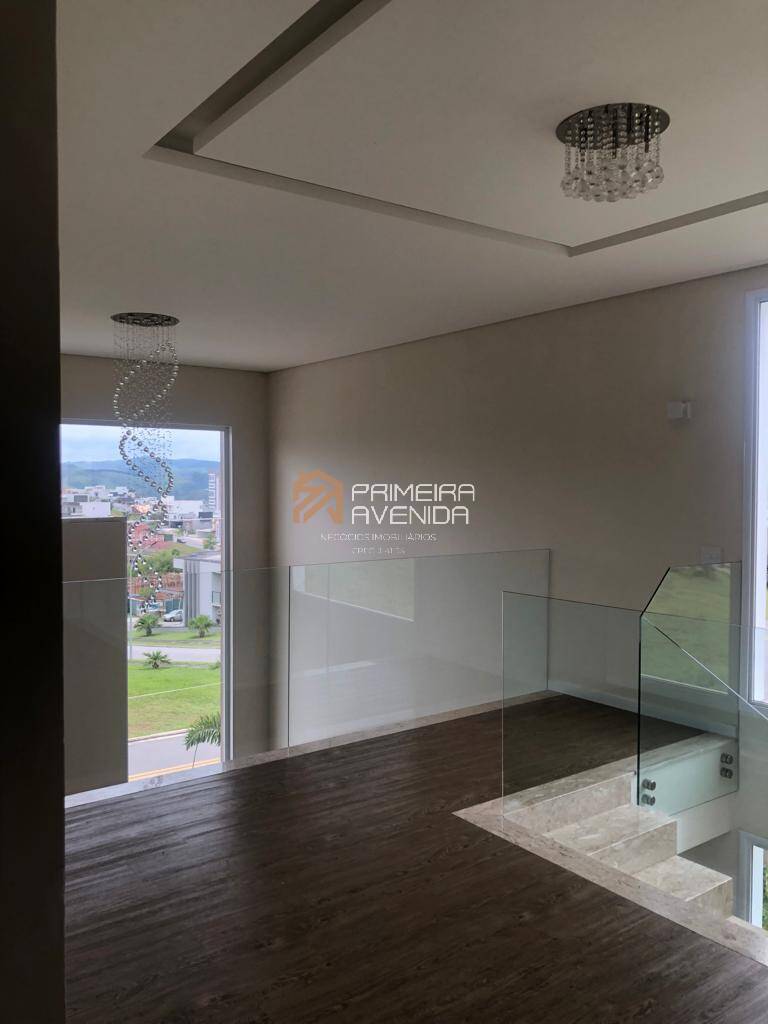 Casa à venda com 3 quartos, 320m² - Foto 4