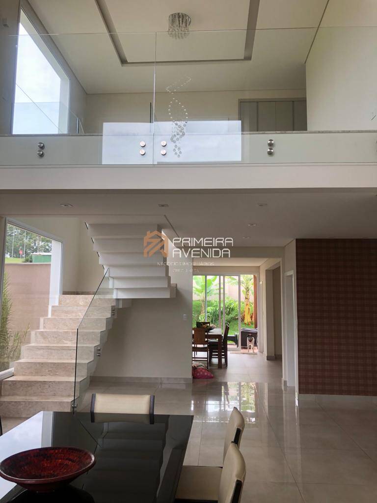 Casa à venda com 3 quartos, 320m² - Foto 2