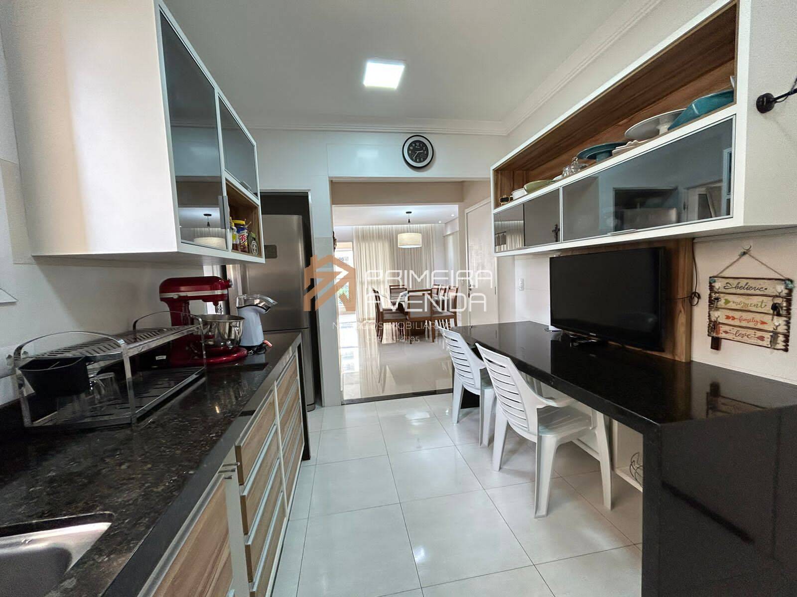 Apartamento à venda com 3 quartos, 156m² - Foto 13