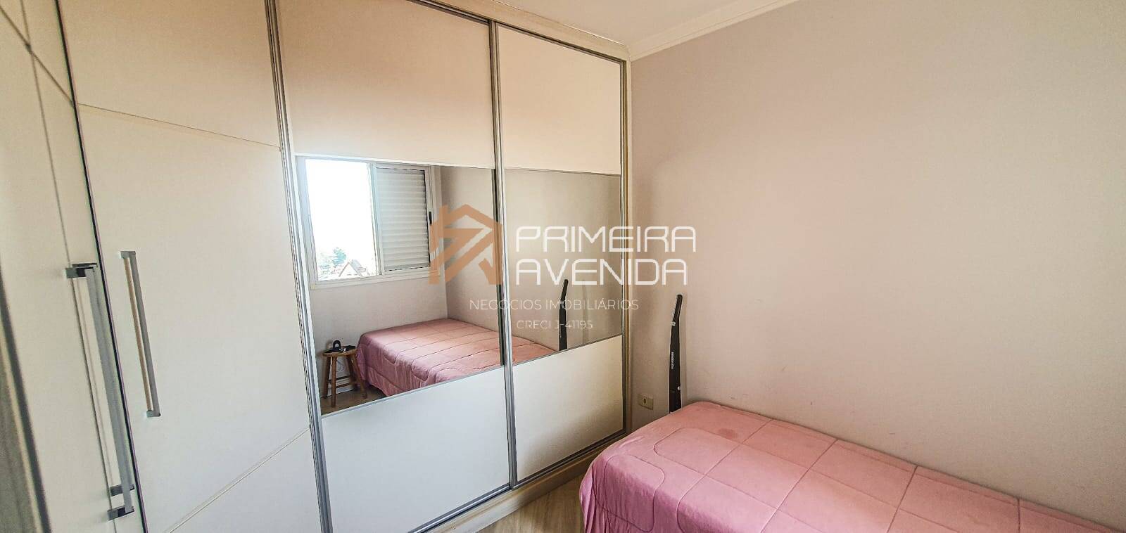 Apartamento à venda com 3 quartos, 77m² - Foto 17