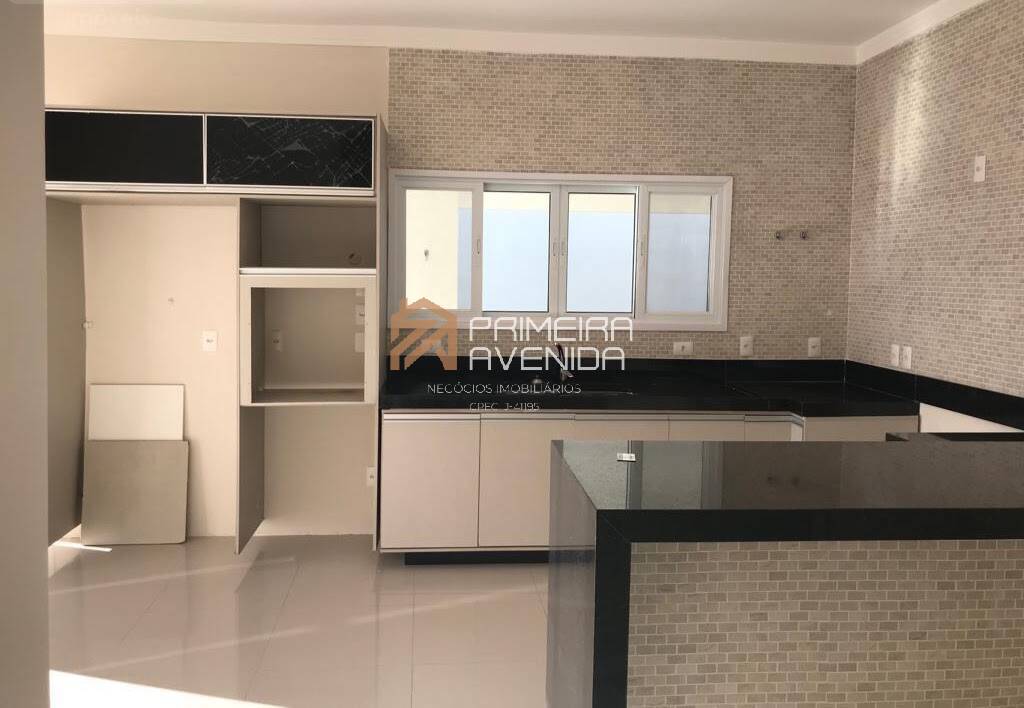 Casa à venda com 4 quartos, 450m² - Foto 11