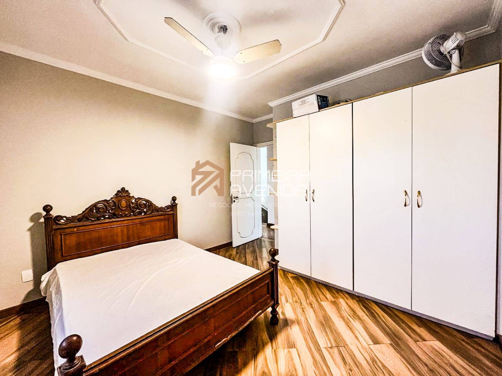 Casa à venda com 6 quartos, 450m² - Foto 44