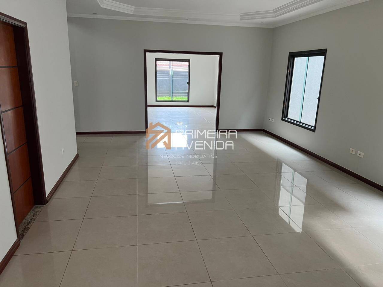 Sobrado à venda com 5 quartos, 320m² - Foto 3