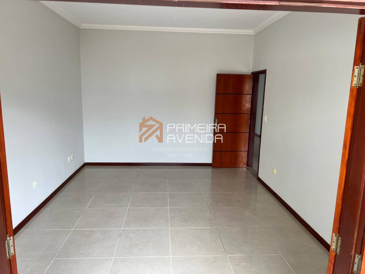 Sobrado à venda com 5 quartos, 320m² - Foto 8