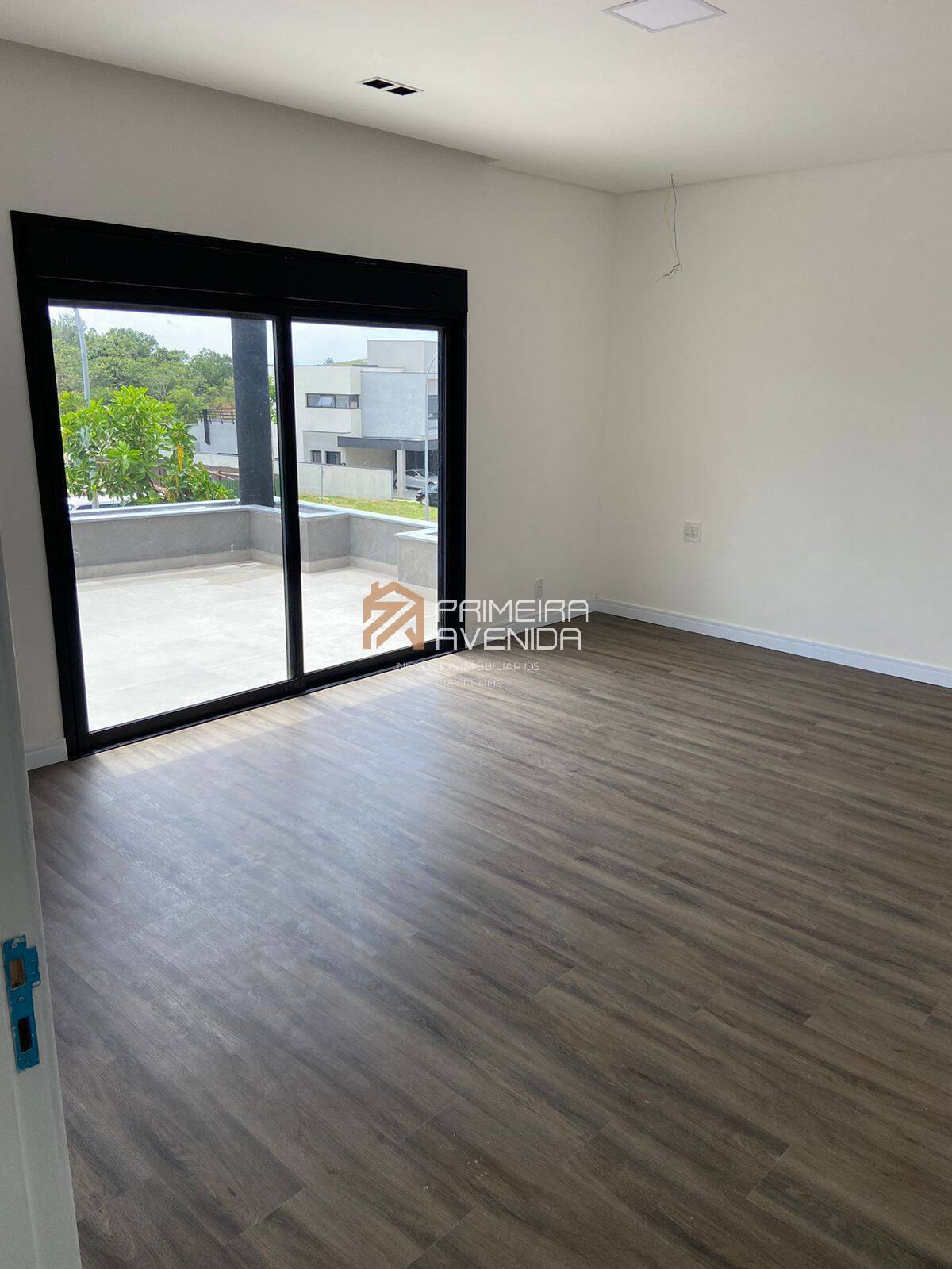 Casa à venda com 4 quartos, 355m² - Foto 11