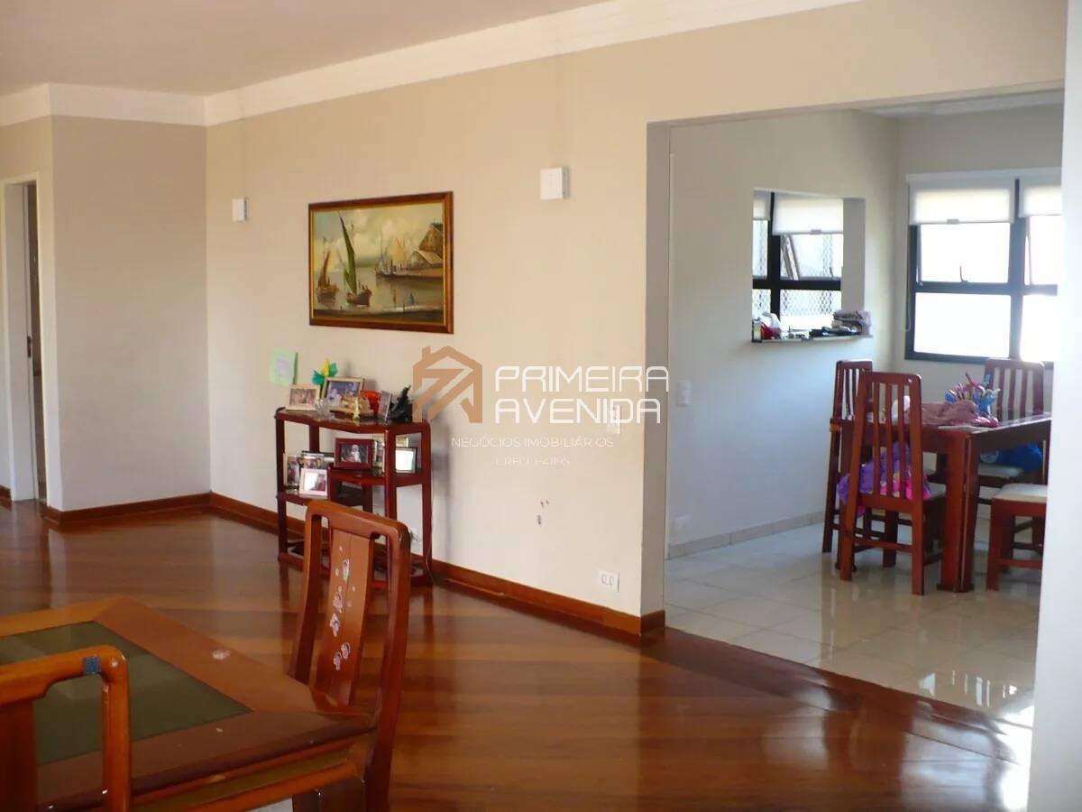 Apartamento à venda com 4 quartos, 189m² - Foto 2