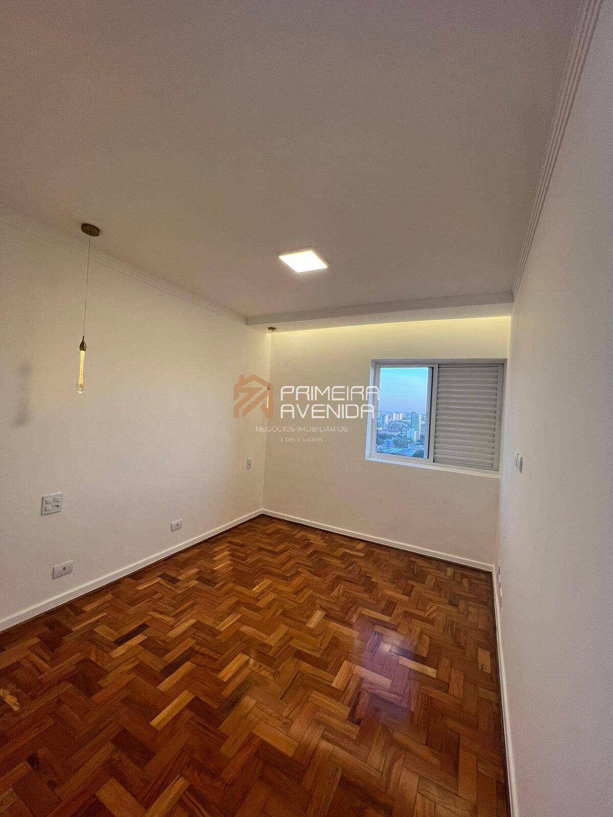 Apartamento à venda com 3 quartos, 120m² - Foto 8