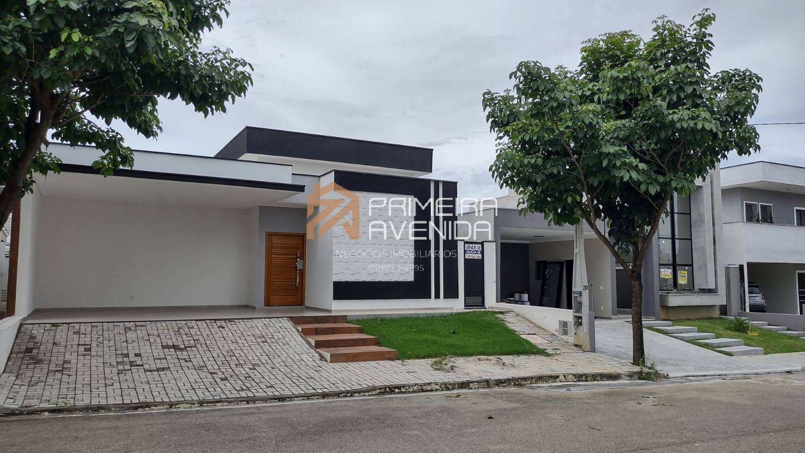 Casa de Condomínio à venda com 3 quartos, 160m² - Foto 1