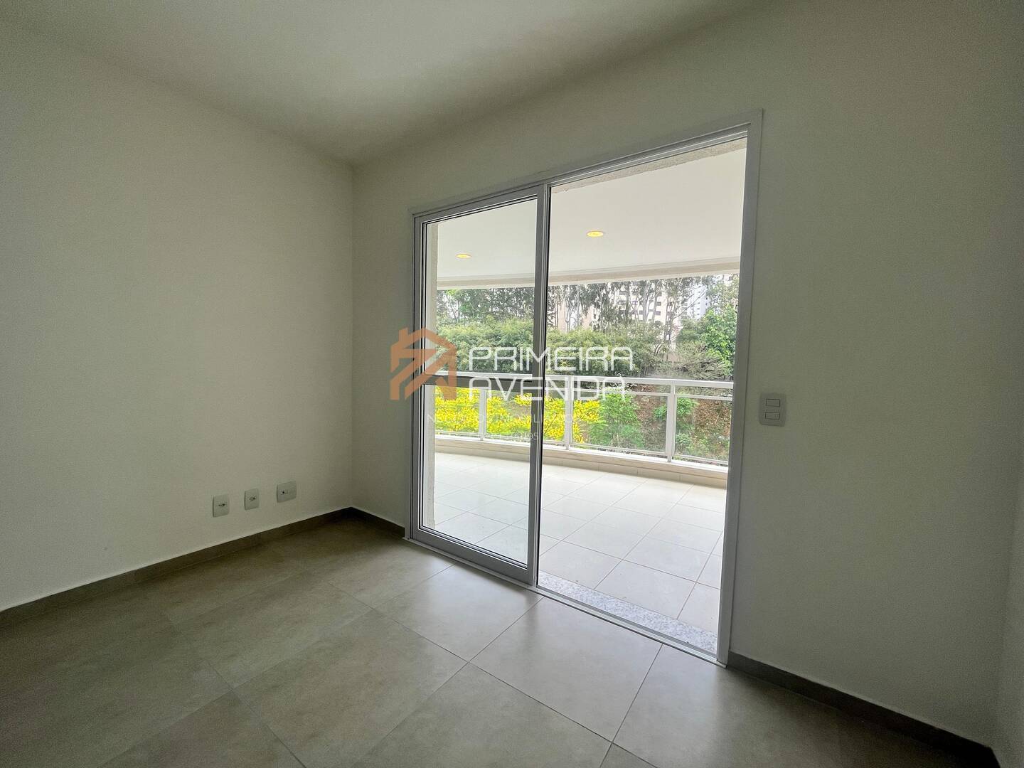 Apartamento à venda com 3 quartos, 114m² - Foto 4