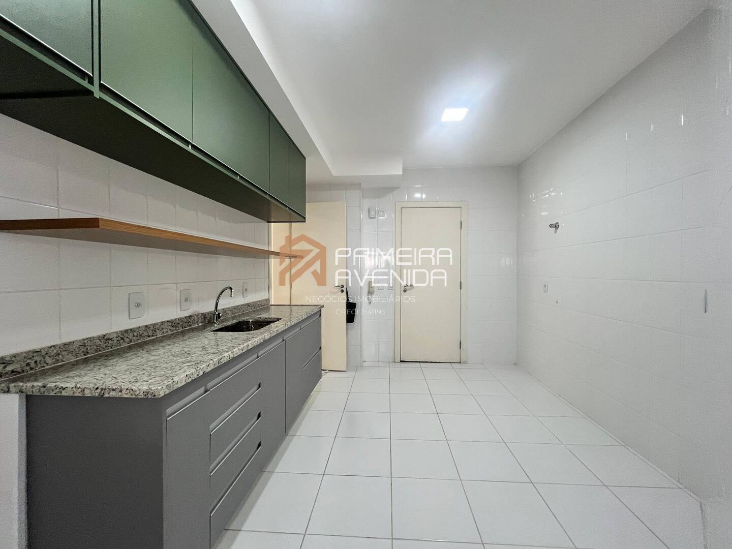 Apartamento à venda com 3 quartos, 114m² - Foto 8