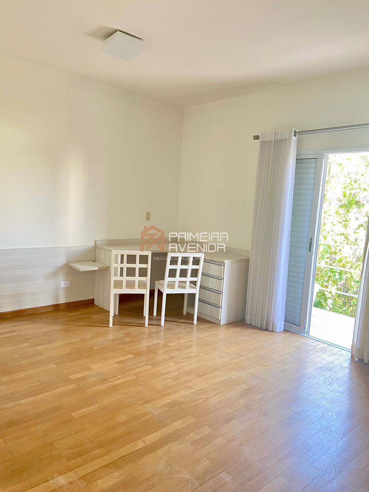 Casa à venda com 4 quartos, 290m² - Foto 23