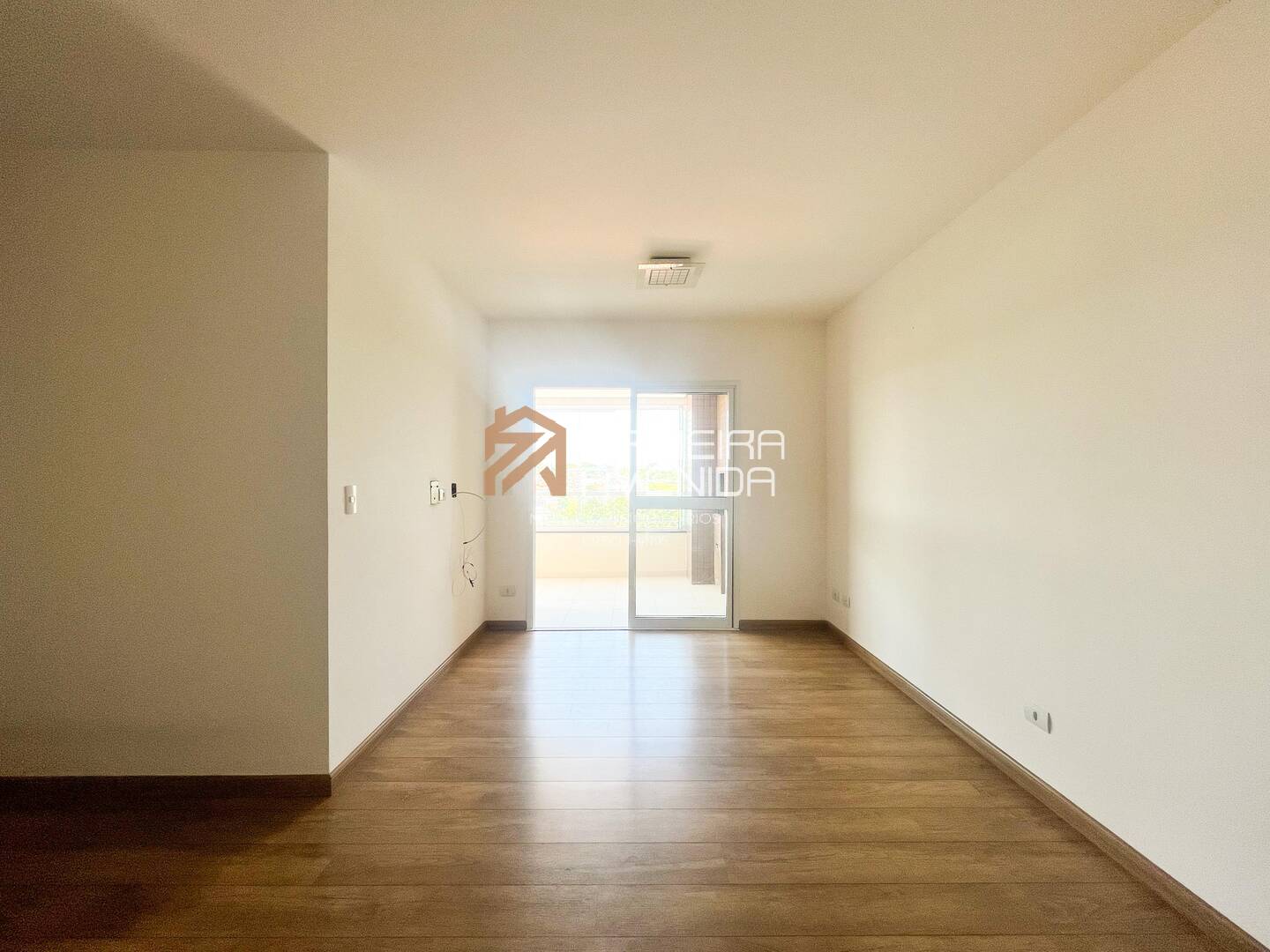 Apartamento à venda com 3 quartos, 87m² - Foto 2