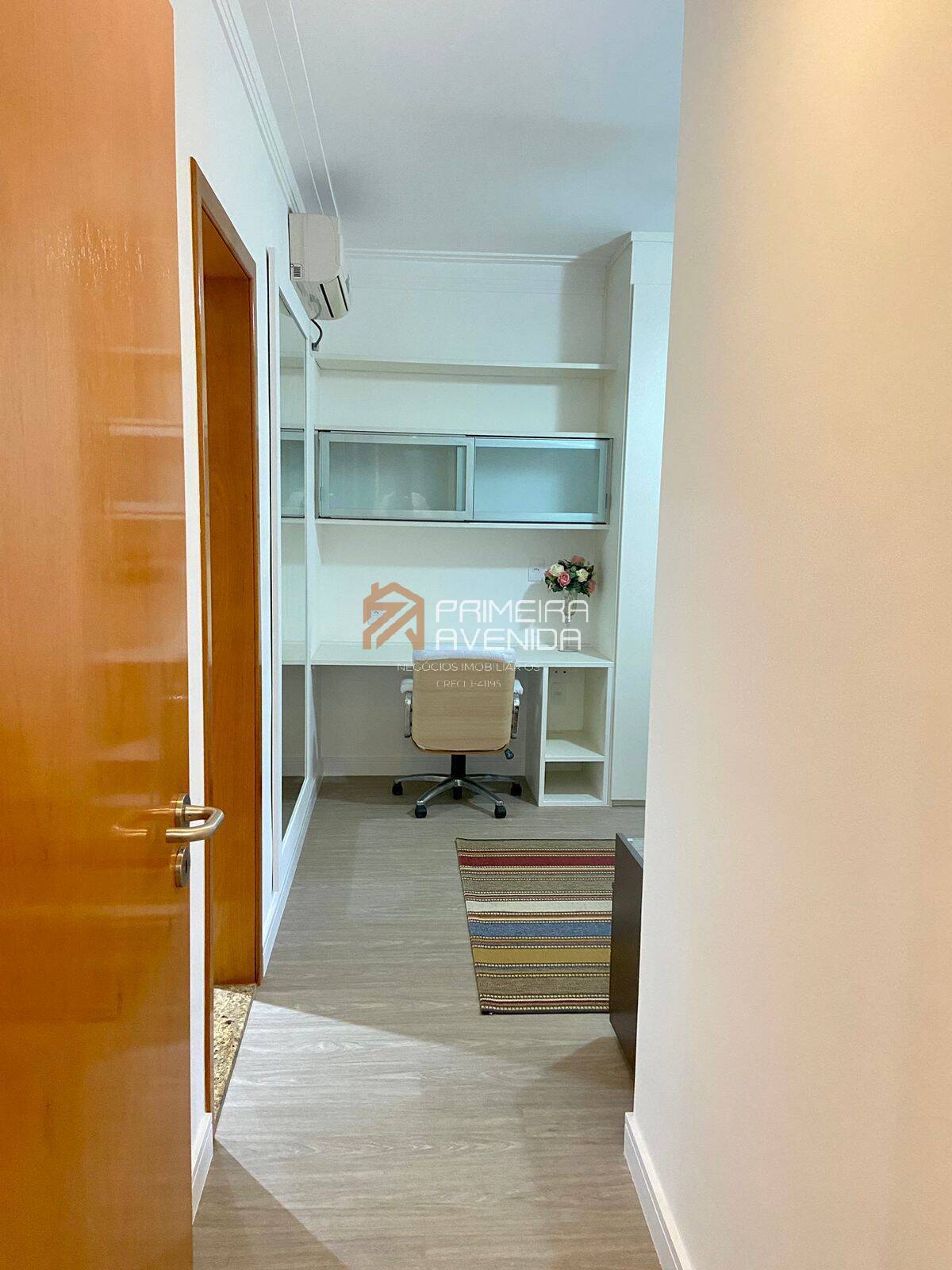 Apartamento à venda com 4 quartos, 206m² - Foto 19