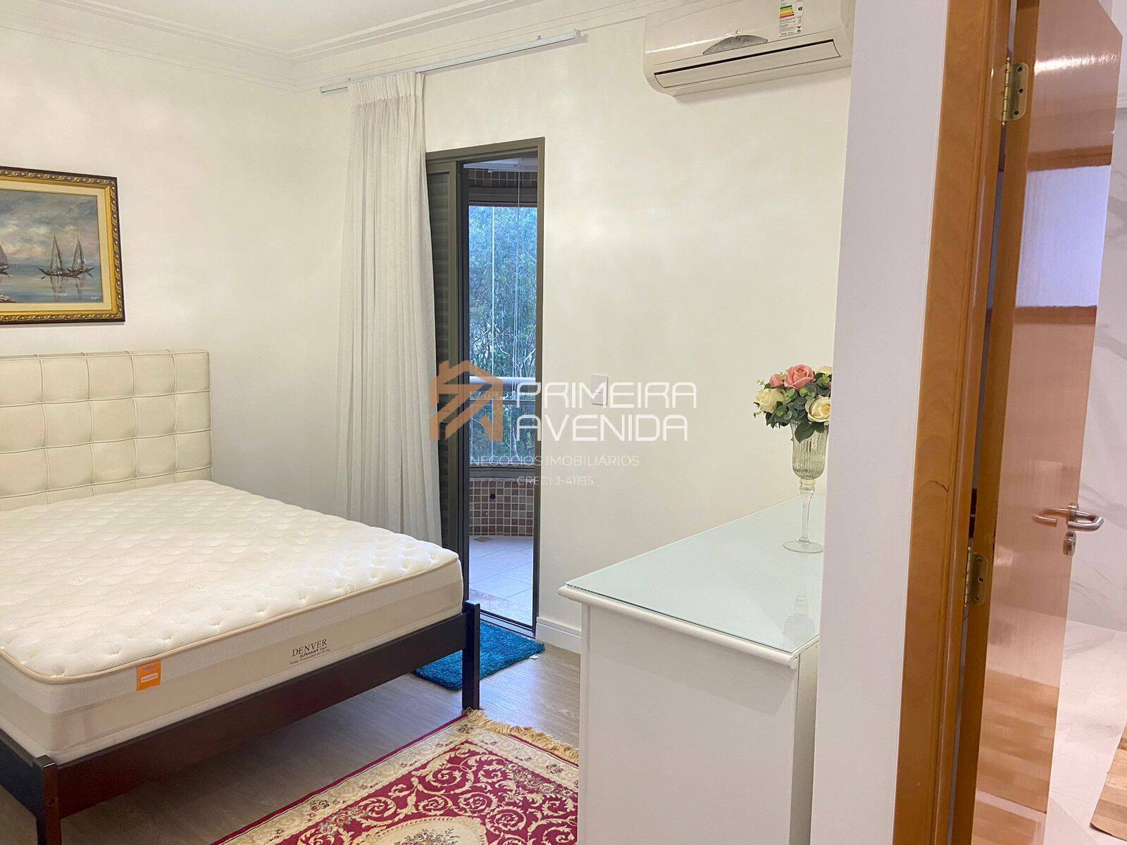 Apartamento à venda com 4 quartos, 206m² - Foto 8