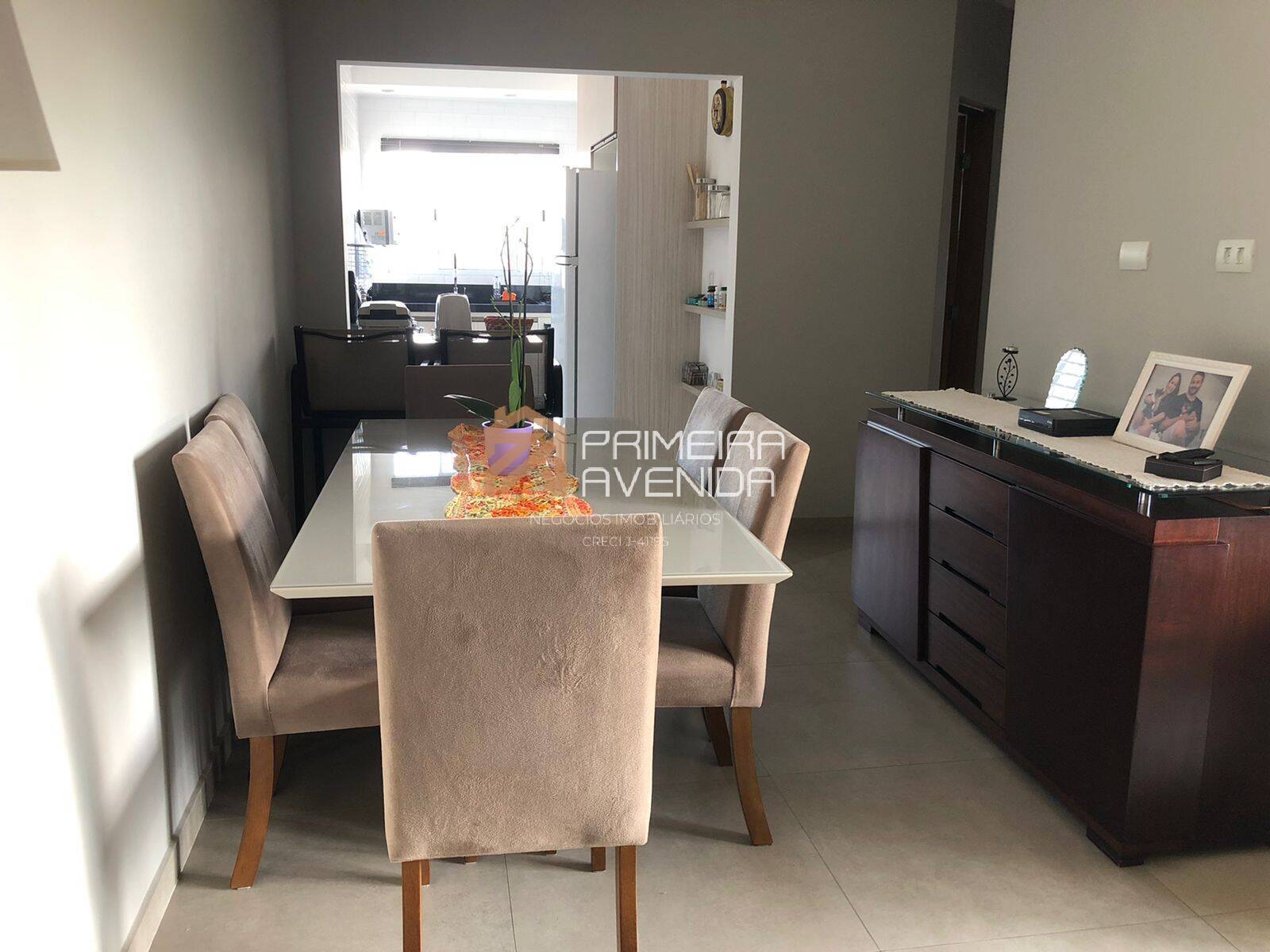 Apartamento à venda com 2 quartos, 72m² - Foto 4