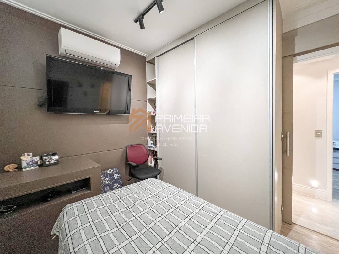 Apartamento à venda com 3 quartos, 151m² - Foto 14