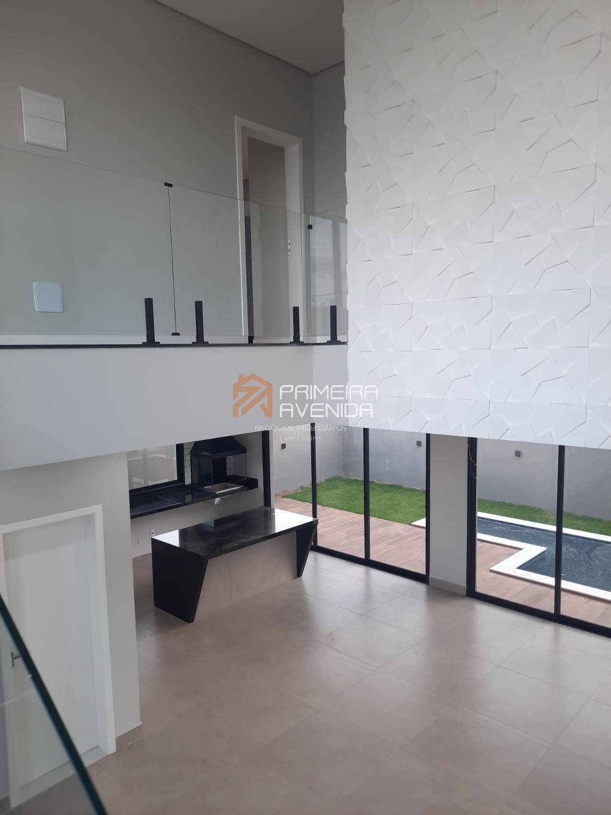 Casa à venda com 3 quartos, 224m² - Foto 4