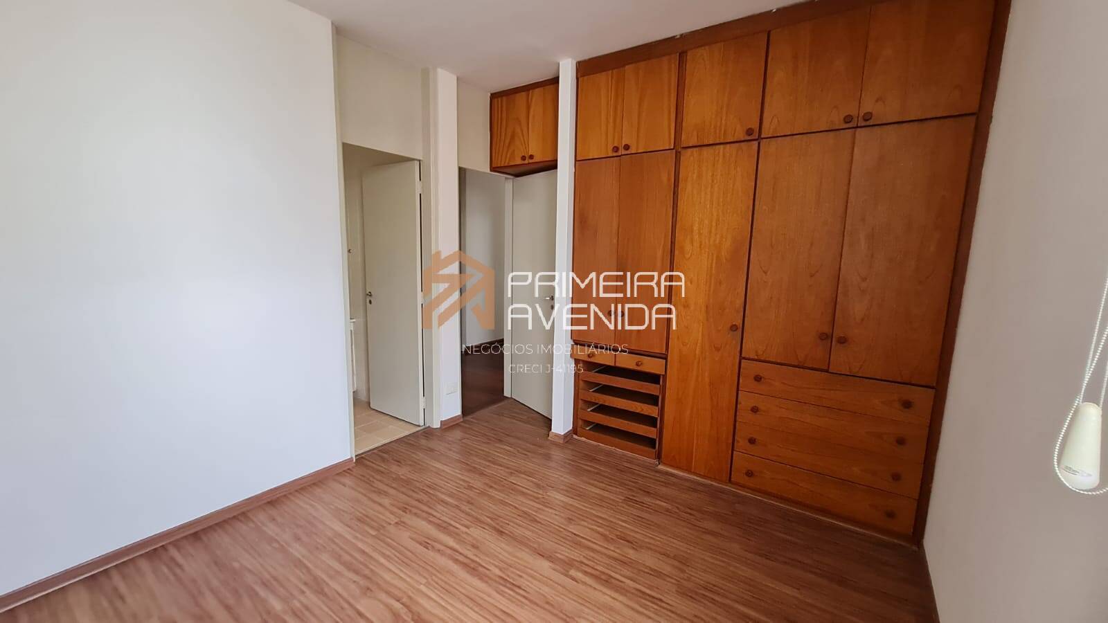 Apartamento à venda com 3 quartos, 98m² - Foto 9