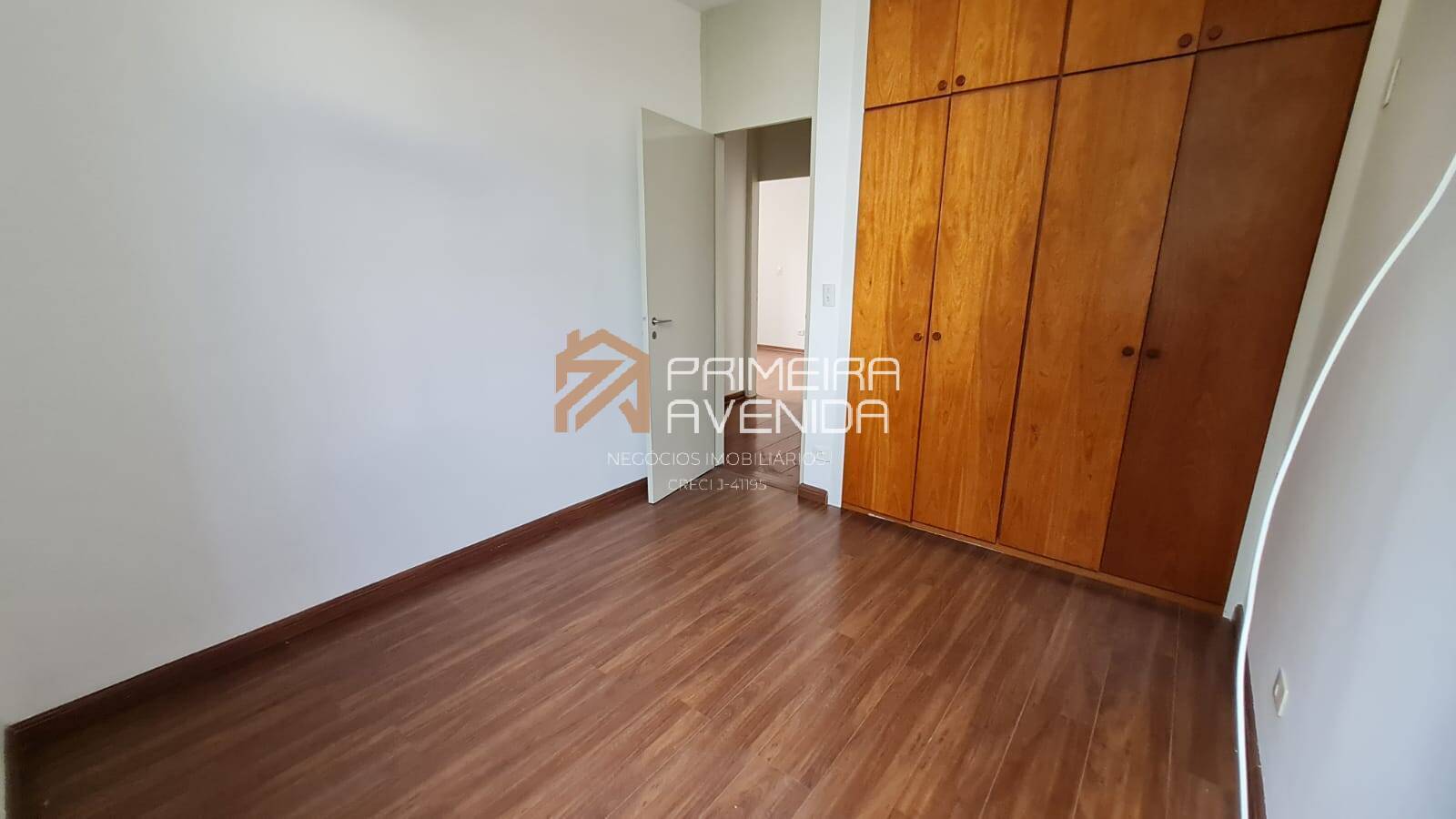 Apartamento à venda com 3 quartos, 98m² - Foto 11