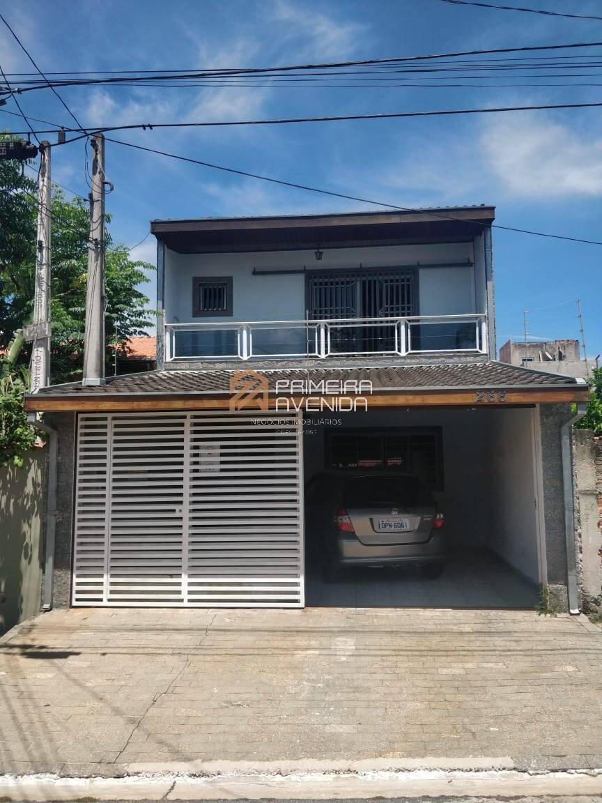 Sobrado à venda com 4 quartos, 195m² - Foto 1