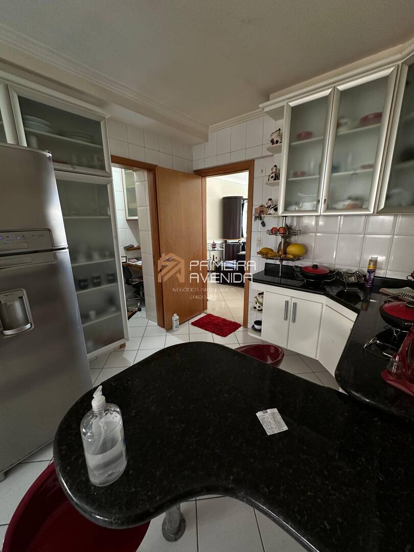 Apartamento à venda com 4 quartos, 153m² - Foto 20