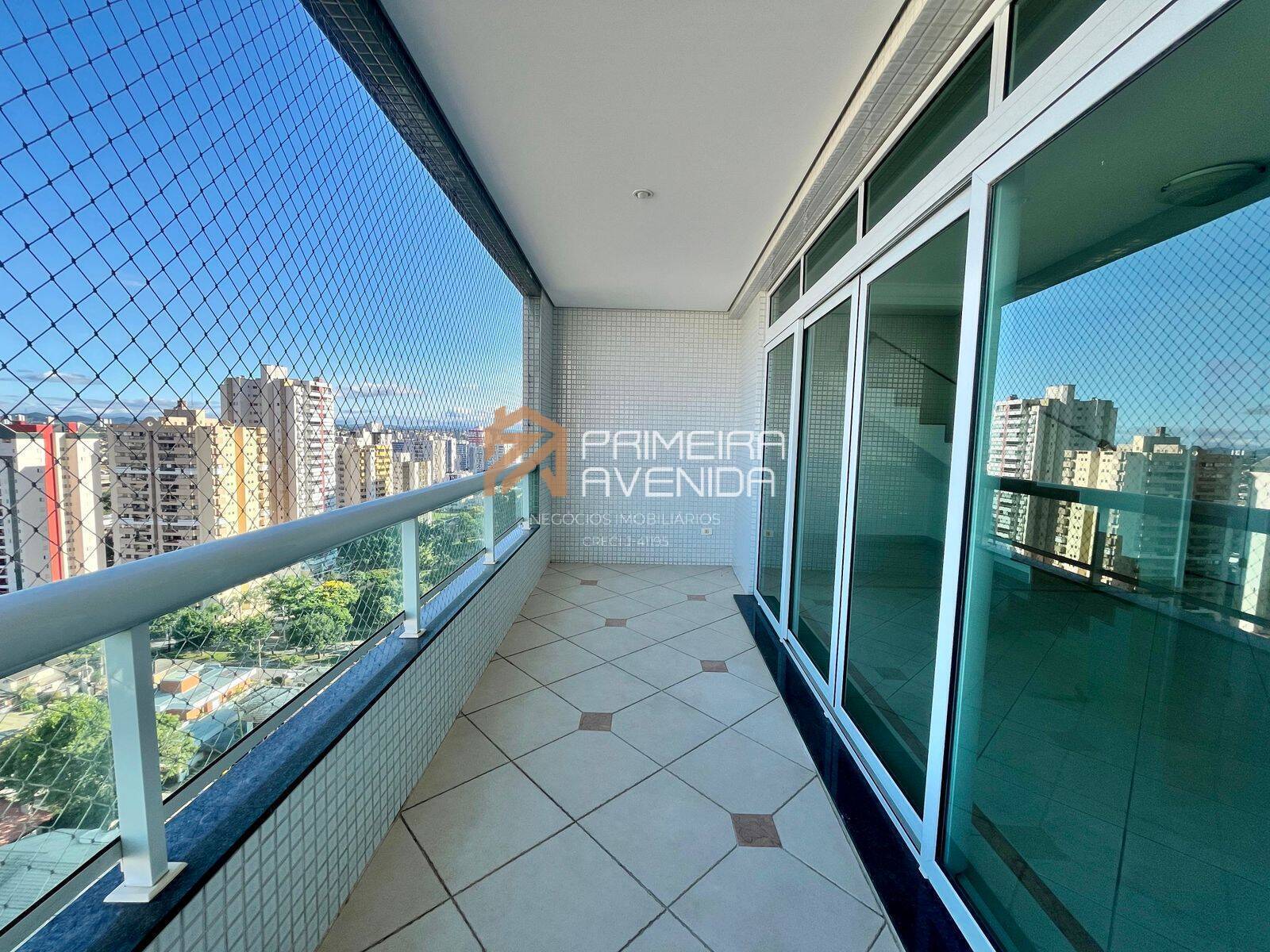 Cobertura à venda com 5 quartos, 305m² - Foto 2