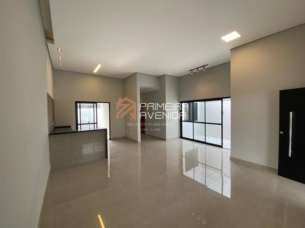 Casa à venda com 3 quartos, 124m² - Foto 1