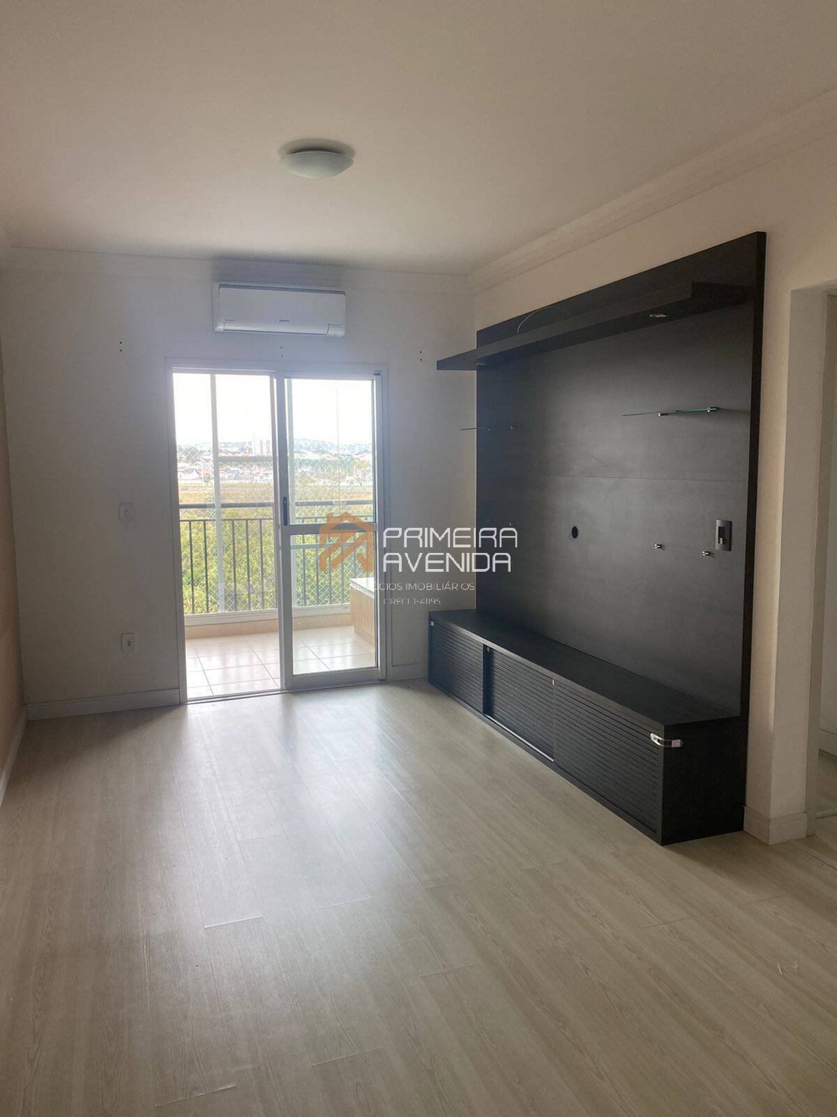 Apartamento à venda com 2 quartos, 69m² - Foto 1