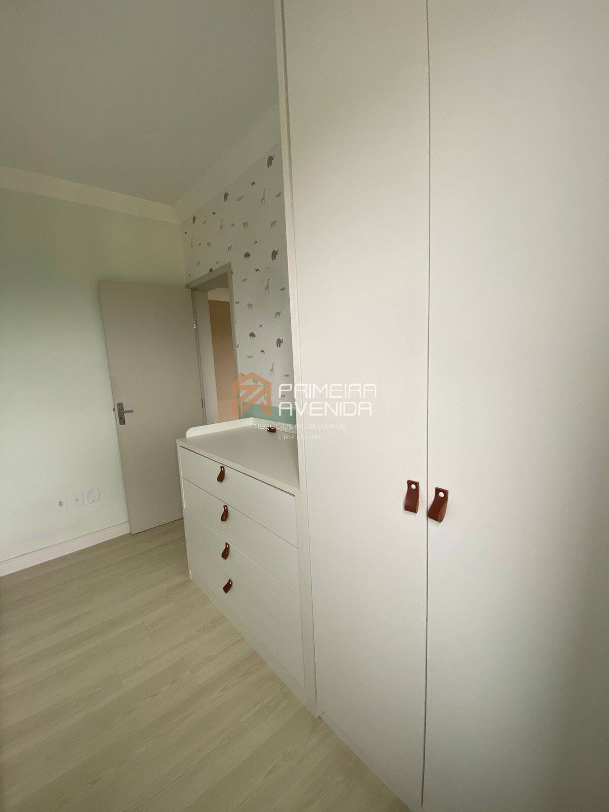 Apartamento à venda com 2 quartos, 69m² - Foto 9