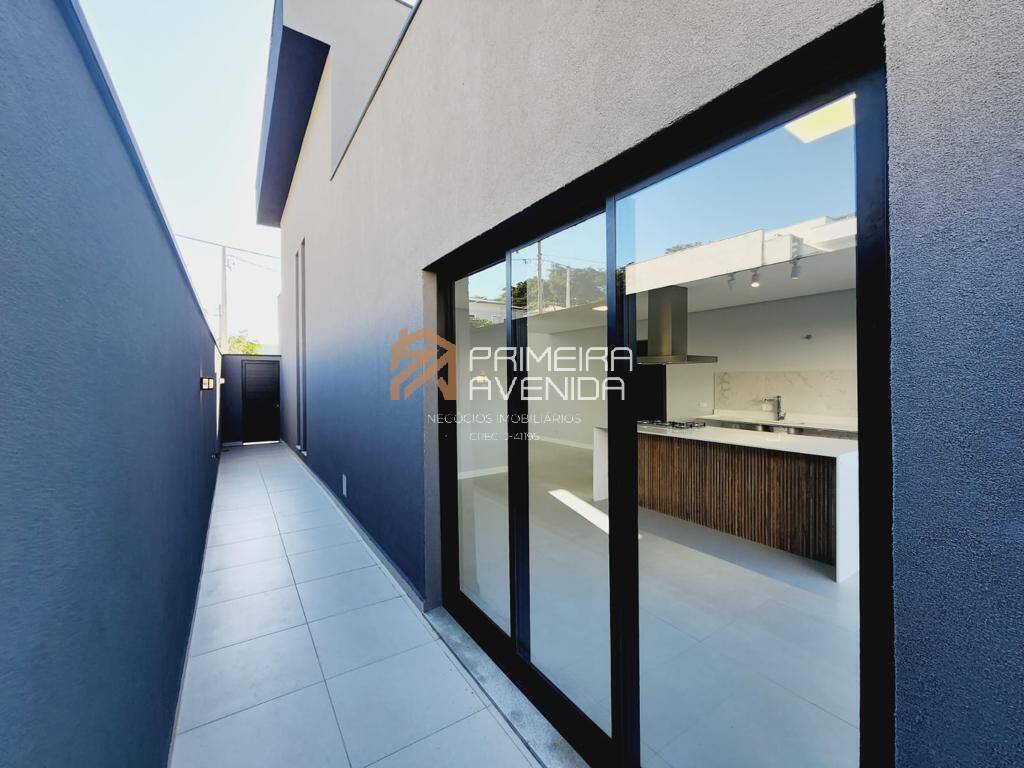 Casa à venda com 3 quartos, 187m² - Foto 14