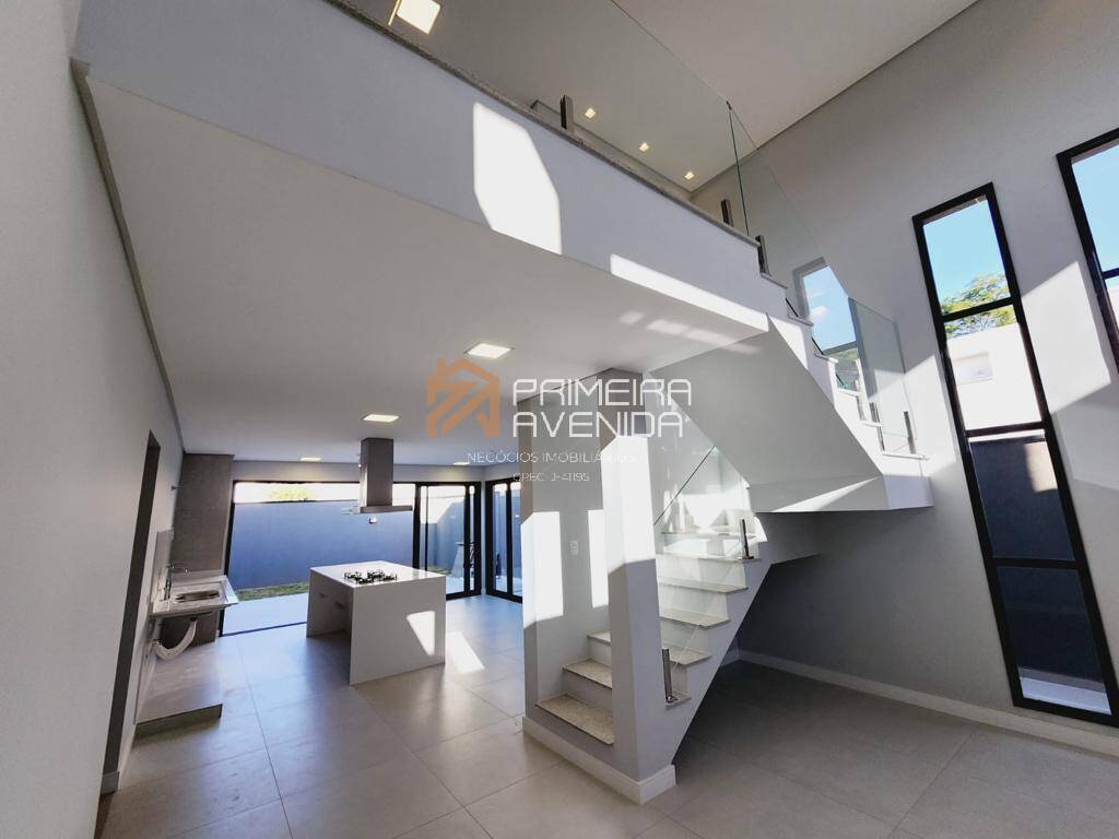 Casa à venda com 3 quartos, 187m² - Foto 2