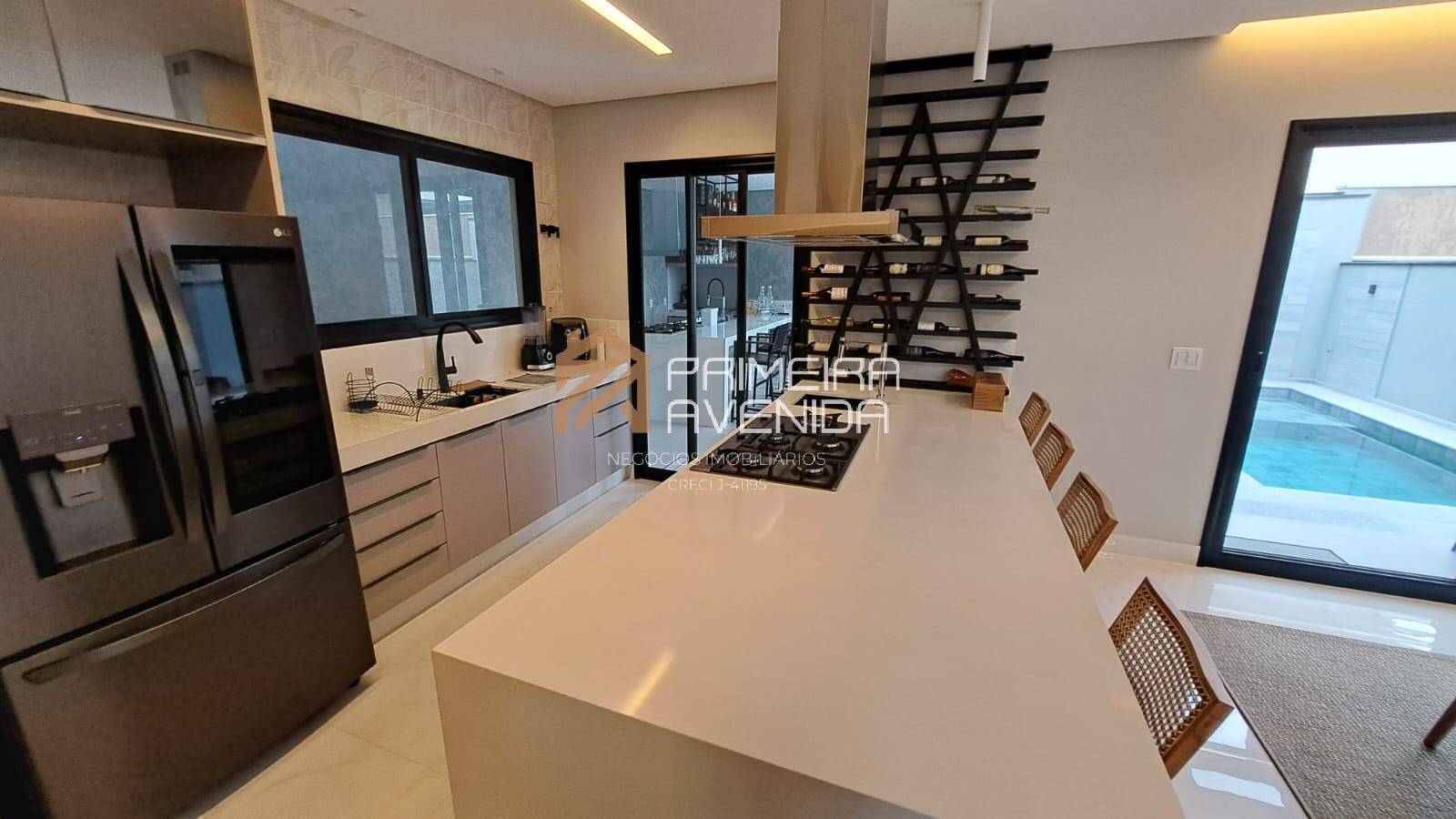 Casa à venda com 4 quartos, 269m² - Foto 11