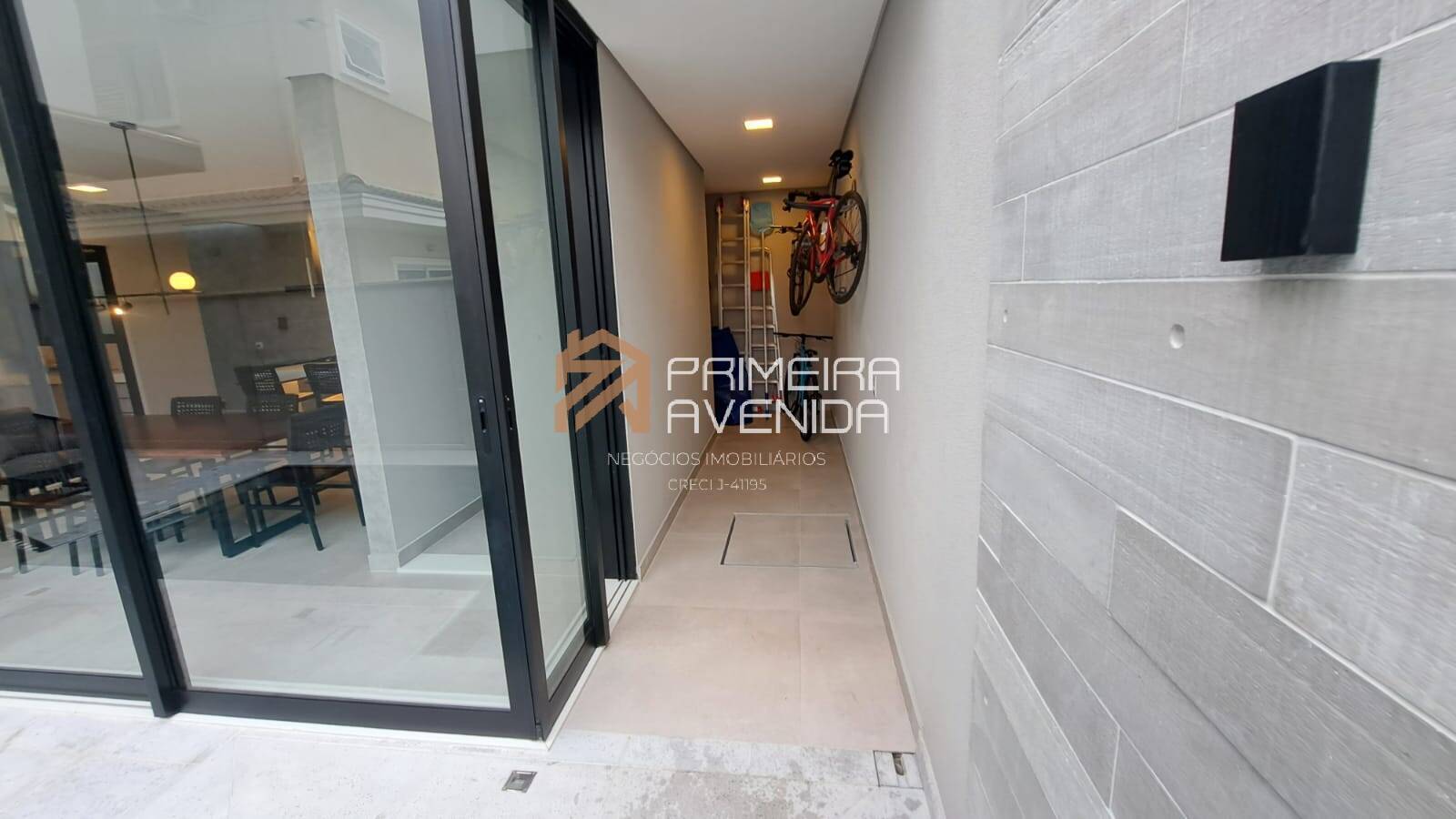 Casa à venda com 4 quartos, 269m² - Foto 29