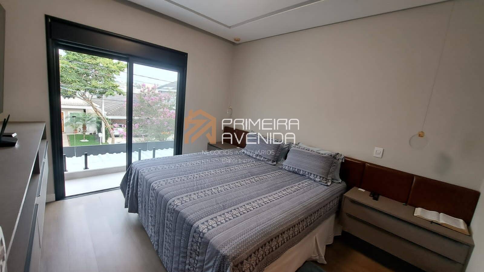 Casa à venda com 4 quartos, 269m² - Foto 32