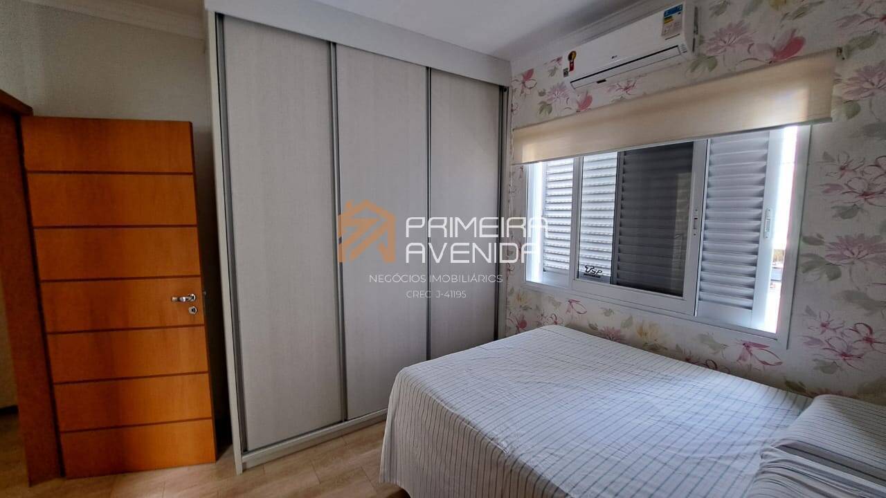 Casa à venda com 3 quartos, 248m² - Foto 14