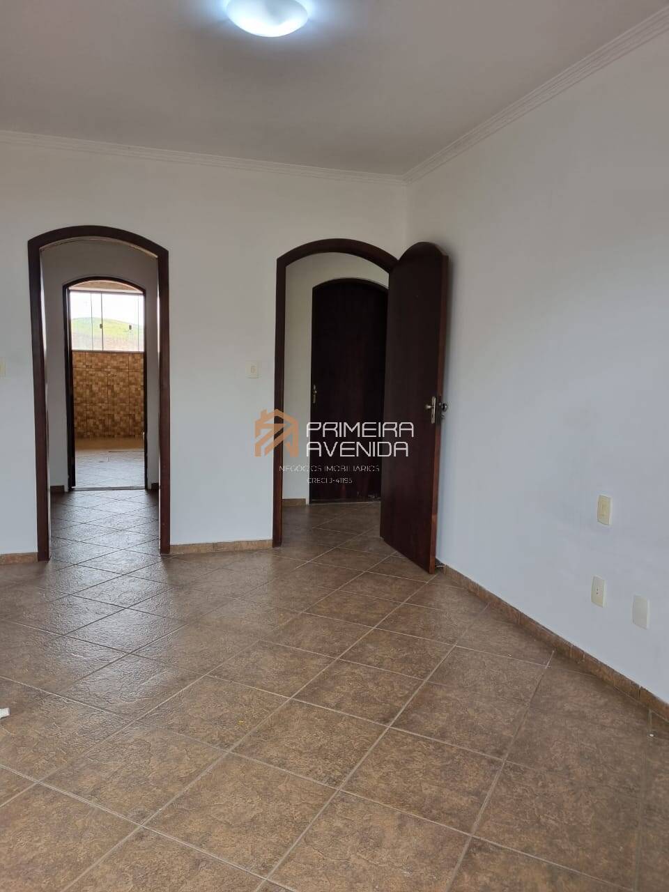 Casa à venda e aluguel com 4 quartos, 400m² - Foto 6