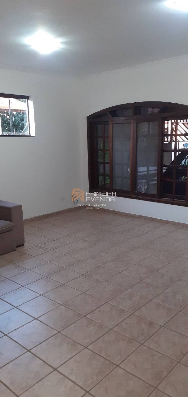 Casa à venda e aluguel com 4 quartos, 400m² - Foto 3