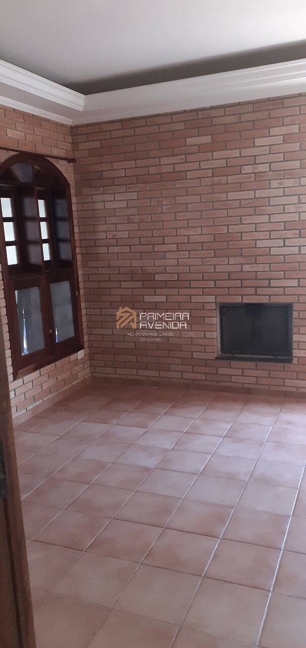 Casa à venda e aluguel com 4 quartos, 400m² - Foto 2