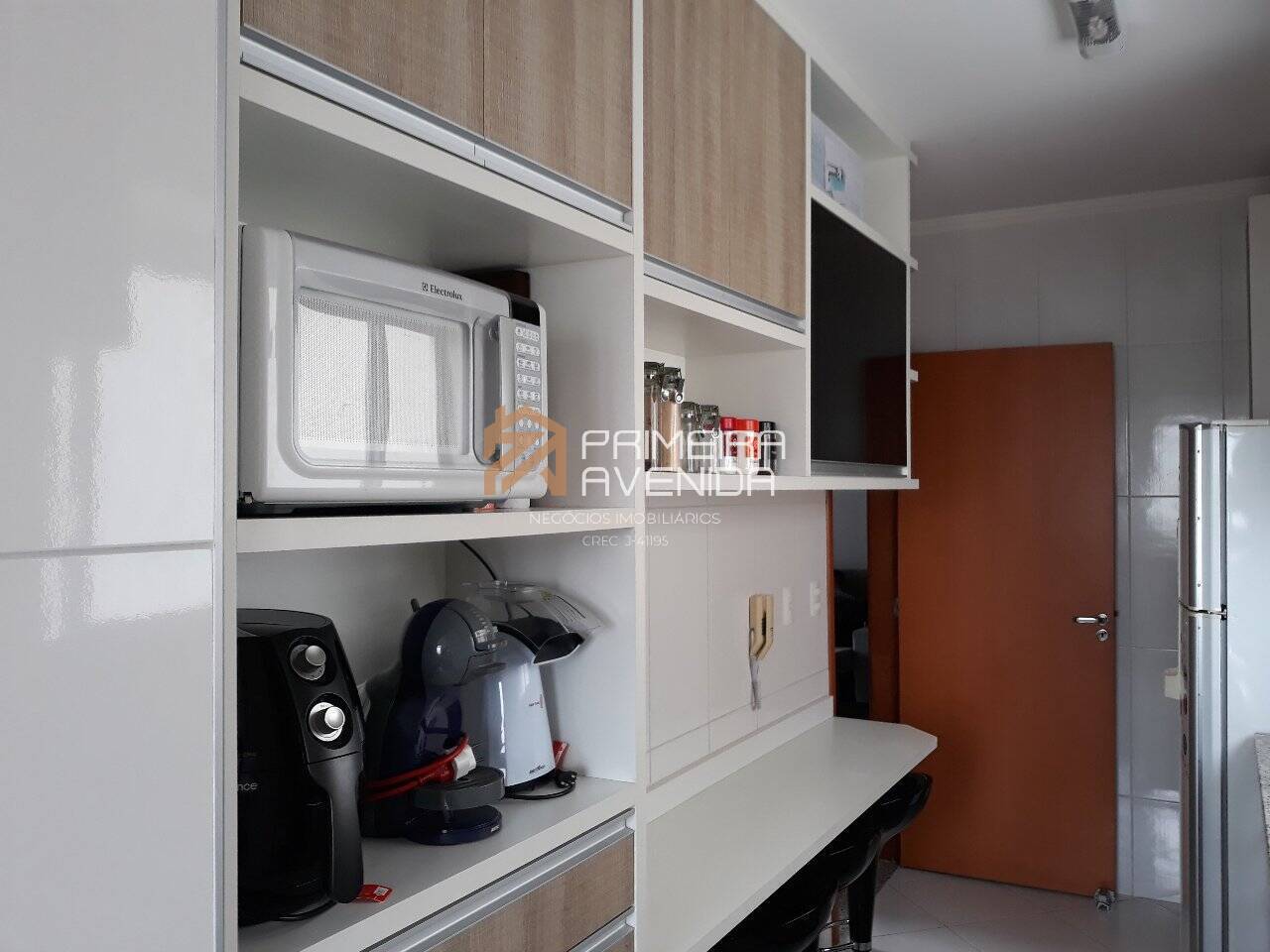 Apartamento à venda com 2 quartos, 70m² - Foto 6